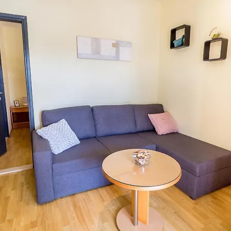 Zuronja 10134b Apartamento Brijesta