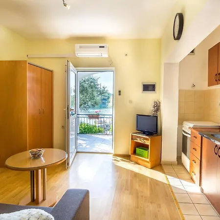 Zuronja 10134b Apartamento